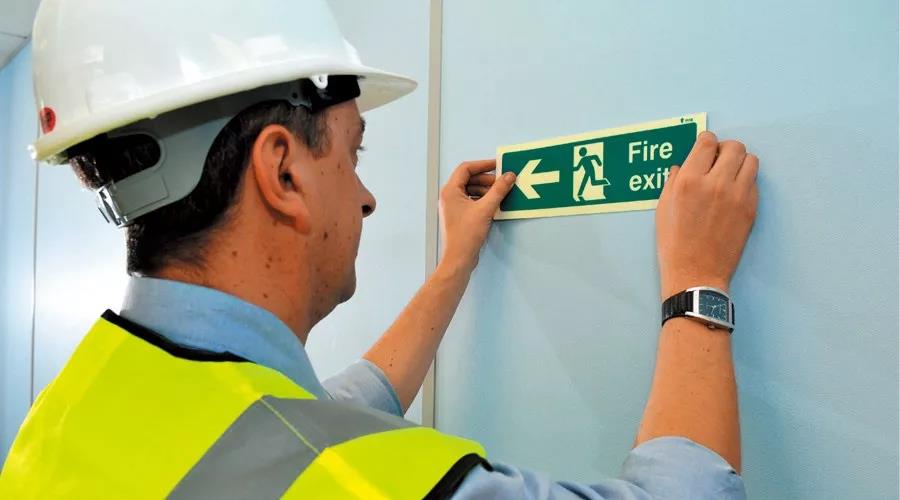 消防應(yīng)急照明和疏散指示系統(tǒng)的檢測與維護(hù)